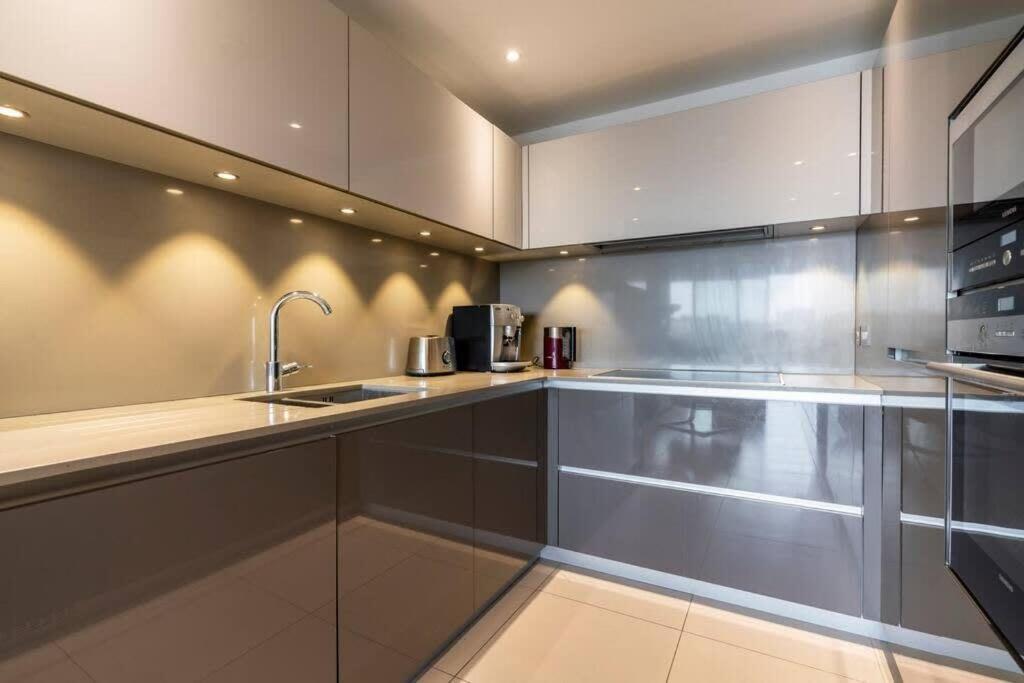 1 Bedroom Penthouse Flat In East لندن المظهر الخارجي الصورة