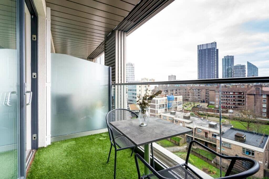 1 Bedroom Penthouse Flat In East لندن المظهر الخارجي الصورة